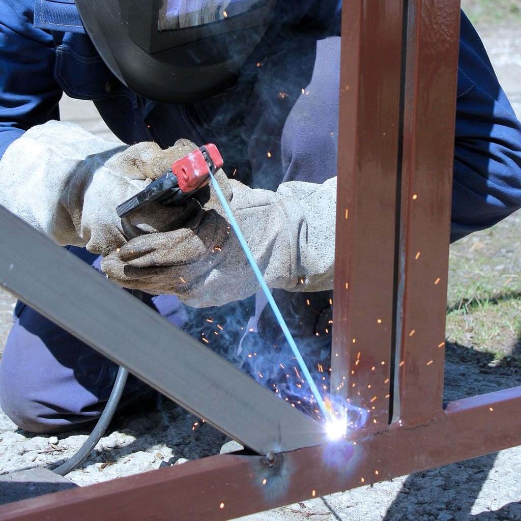 板金加工與現場安裝-鋁板包覆防水處理與金屬材料